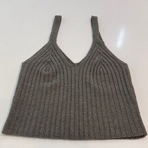 Sincerly Jules Ribbed Olive V‑Neck Knit Cropped Tank | Size M